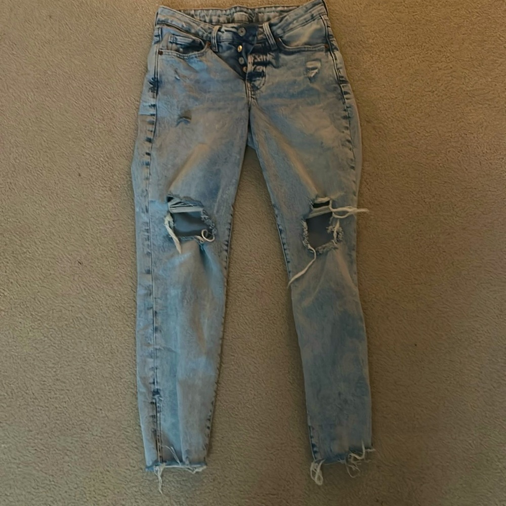 light wash old navy jeans!!